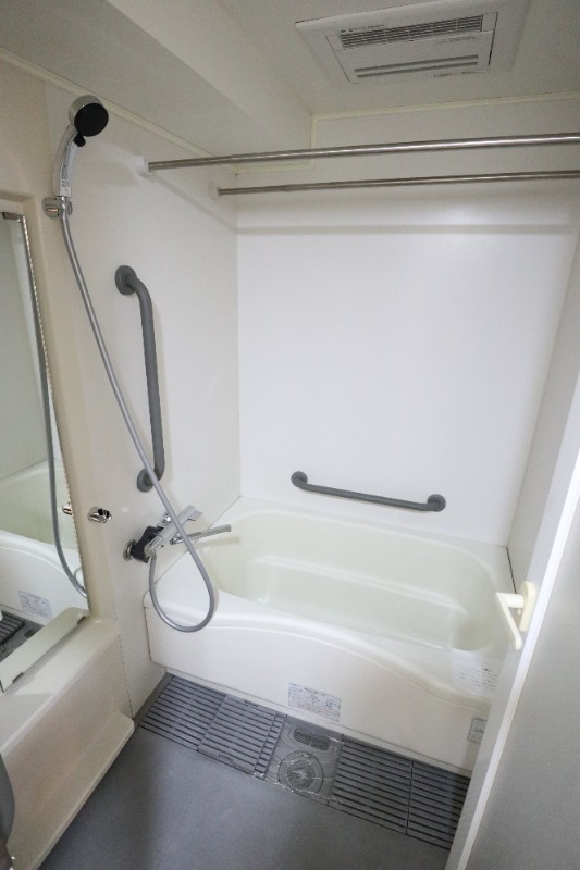 バス・シャワールーム　日々の疲れを癒すお風呂です♪
