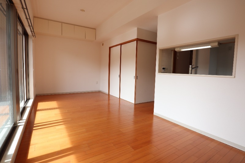 居室・リビング　使いやすい形の為、レイアウトを楽しめます♪