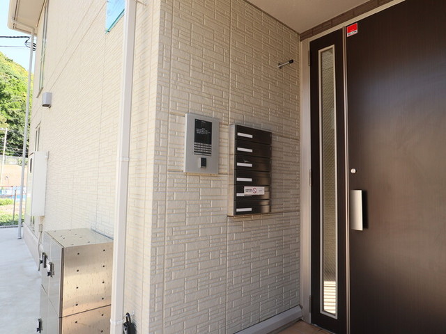 エントランス　オートロック付き