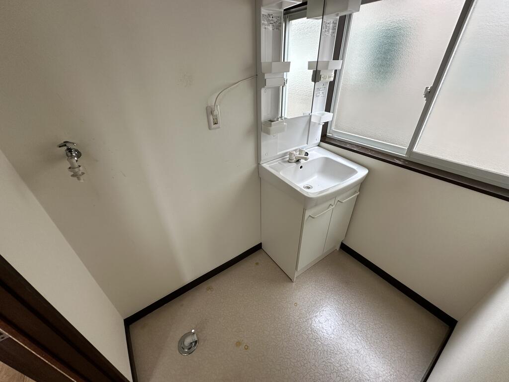 洗面設備　同じ建物違うお部屋の画像です。