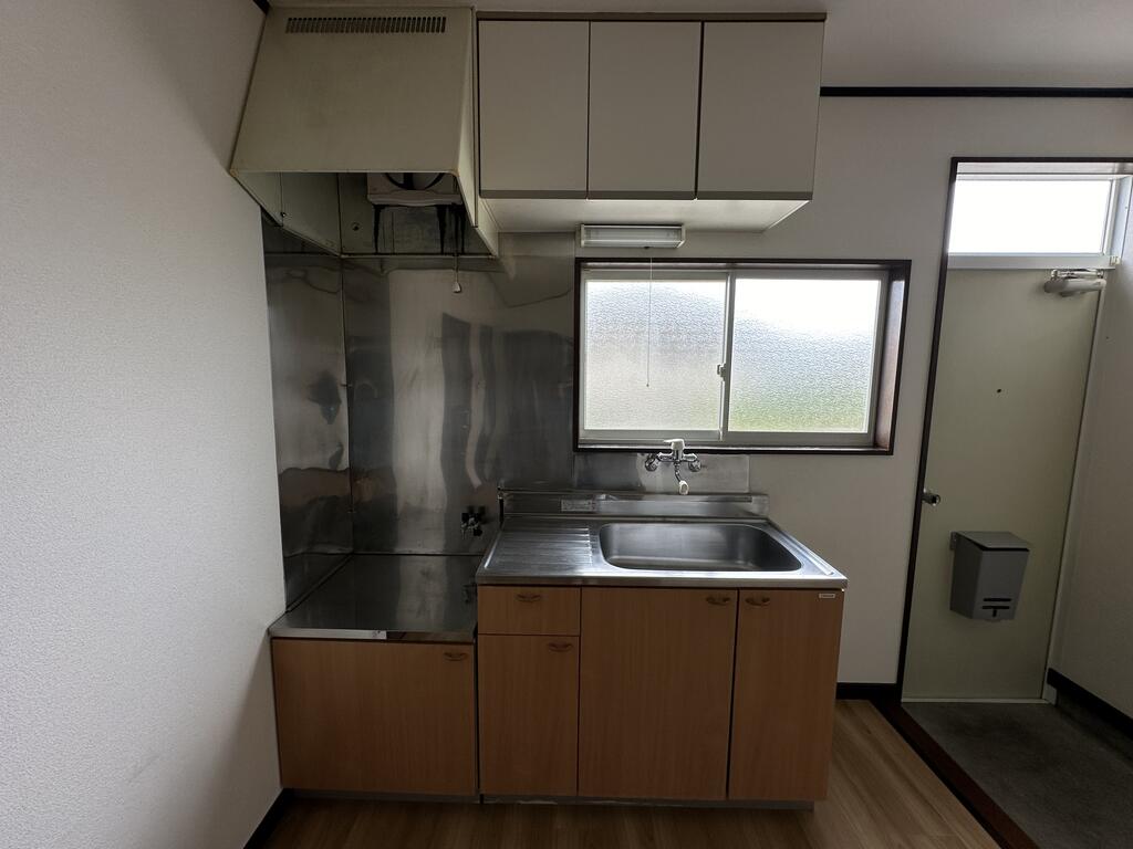 キッチン　同じ建物違うお部屋の画像です。