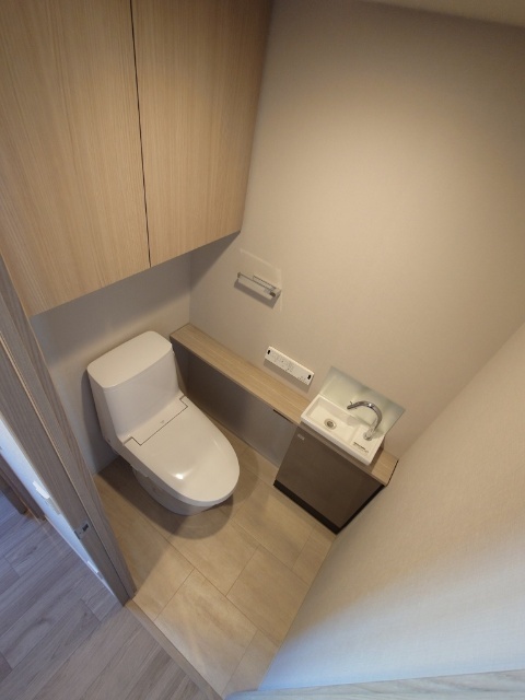 トイレ　温水洗浄便座