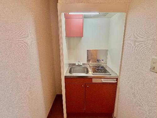 キッチン　設備・仕様は号室により異なる為、現況を優先いたします。