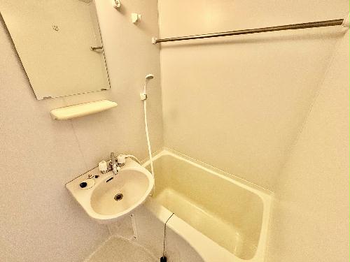 バス・シャワールーム　設備・仕様は号室により異なる為、現況を優先いたします。