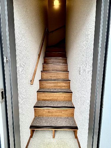 玄関　設備・仕様は号室により異なる為、現況を優先いたします。