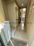 玄関　ドアを開ければ、明るく清潔な空間がお出迎え。