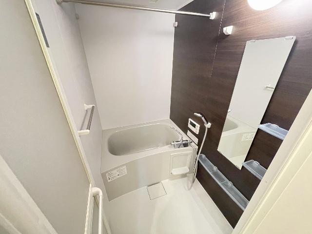 バス・シャワールーム　広々バスルーム