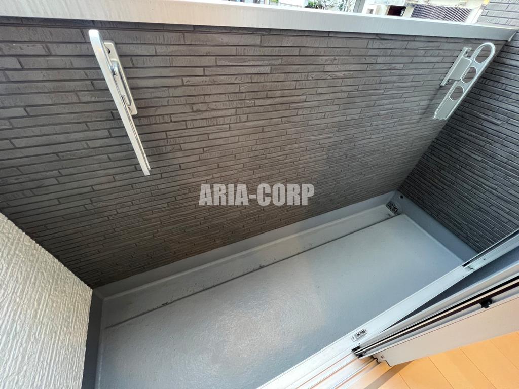 バルコニー　シャッター雨戸付きのバルコニーです！