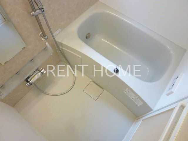 バス・シャワールーム　追い焚き機能付きです