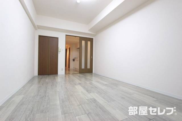 居室・リビング　内装のきれいなお部屋です