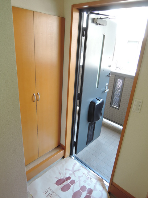 玄関　シューズボックスつき玄関☆