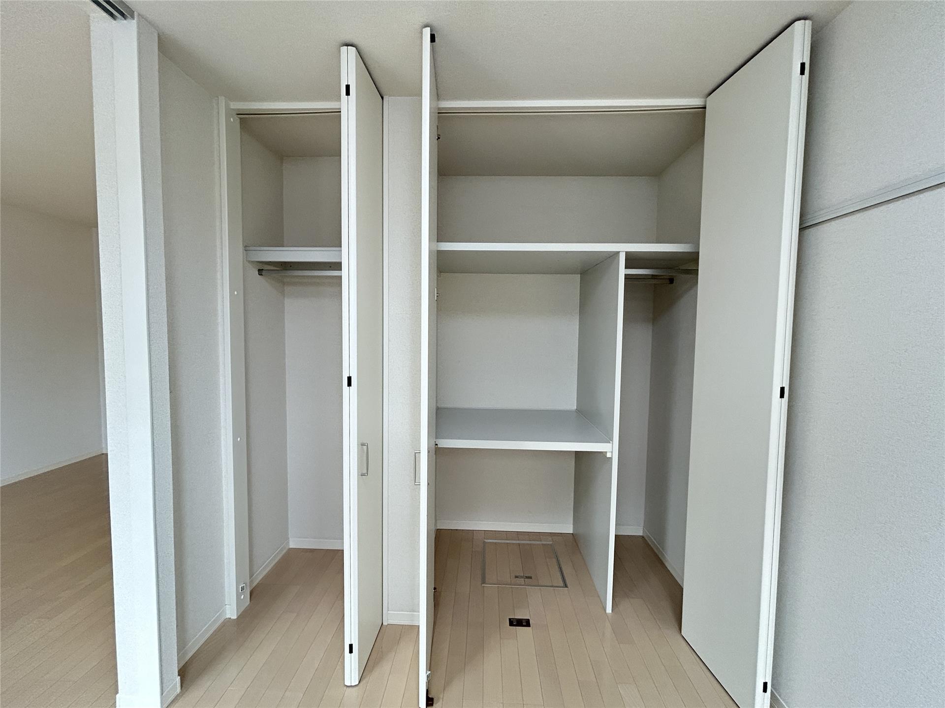 収納　クローゼット