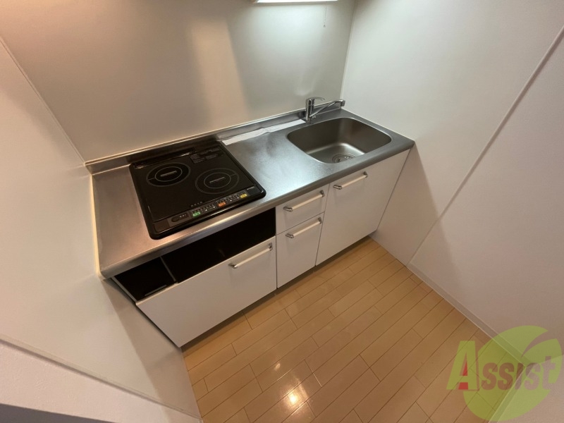 キッチン　こちらはキッチン。調理スペースもあり使いやすそうです。