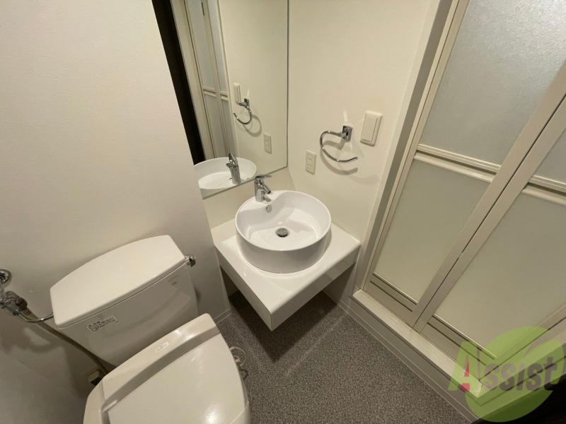 洗面設備　洗面台。朝の身支度はここでばっちり決めましょう。