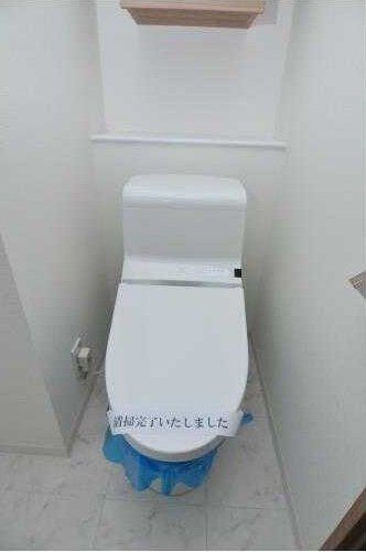 トイレ　※他号室参照写真