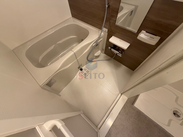 バス・シャワールーム　別階の参考写真になります