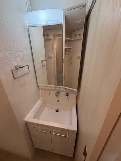 洗面設備　別階の参考写真になります