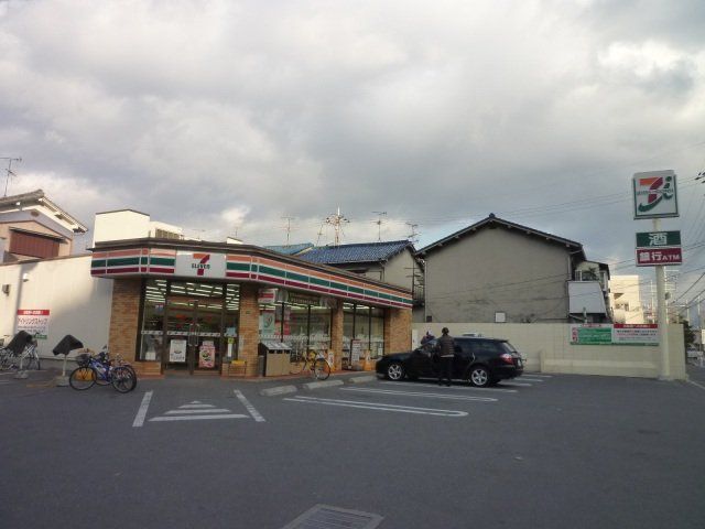 コンビニ　セブンイレブン八尾久宝寺1丁目店（コンビニ）まで292m