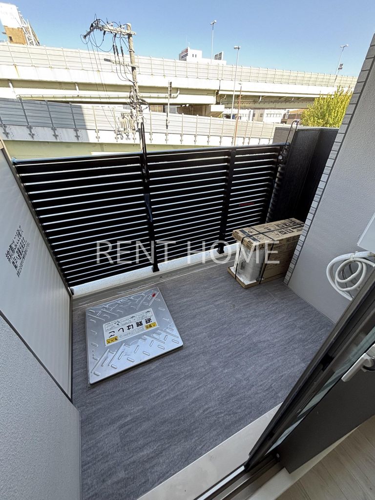 バルコニー　建築中の写真です