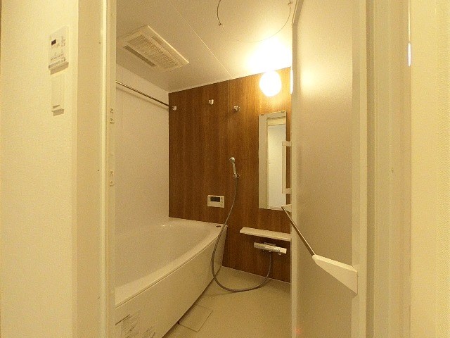 バス・シャワールーム　お問い合わせは【048-776-5175】レーベンハウス上尾