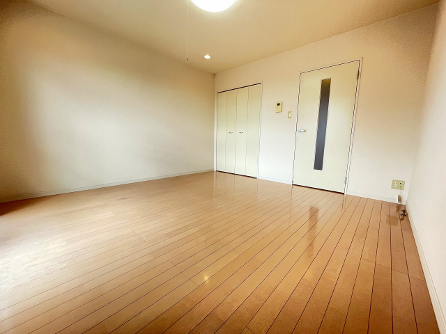 居室・リビング　別号室の写真です