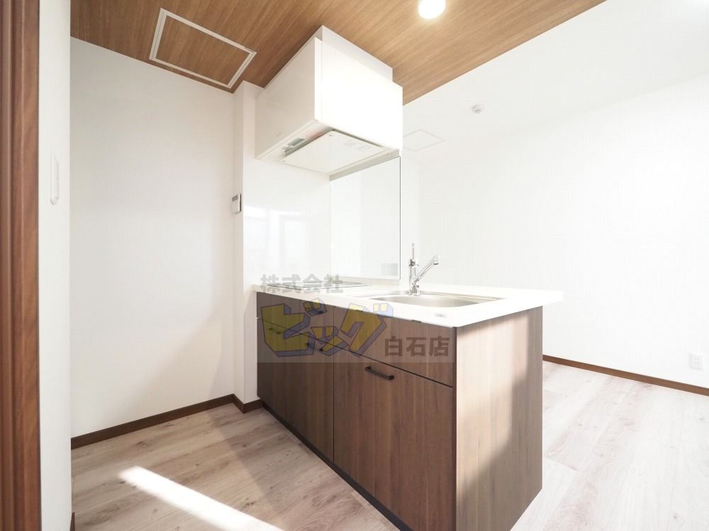 キッチン　人気で使用しやすい対面式システムキッチンです♪