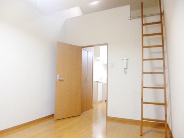 居室・リビング　この写真は他の部屋の写真です。