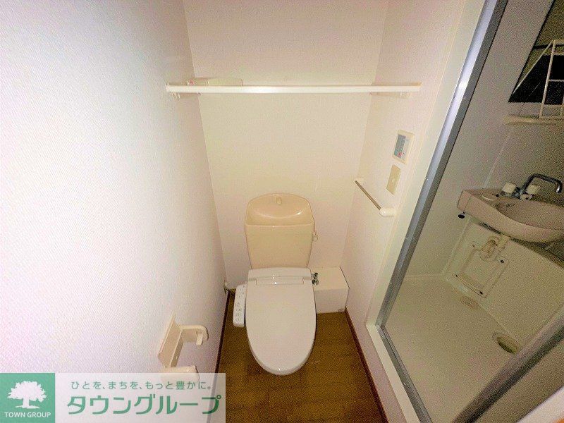 トイレ　「同タイプの部屋の写真です」「現況優先」