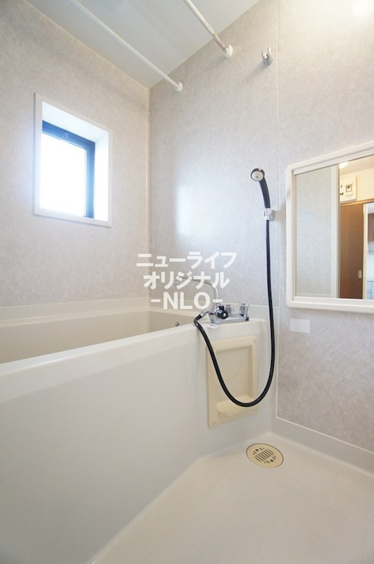 バス・シャワールーム　バス・トイレ別で快適バスタイム★