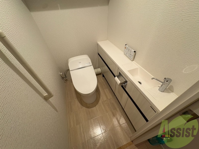 トイレ　ウォシュレット機能がついたトイレ。安心して使用できますね。