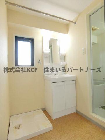 洗面設備　独立洗面台です