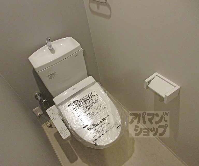 トイレ　ウォシュレット付きのキレイなトイレですね～
