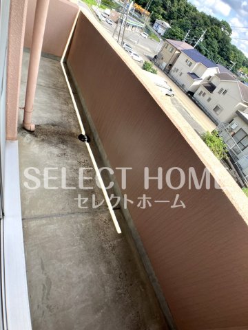 バルコニー　暖かな日差しのふりそそぐバルコニー