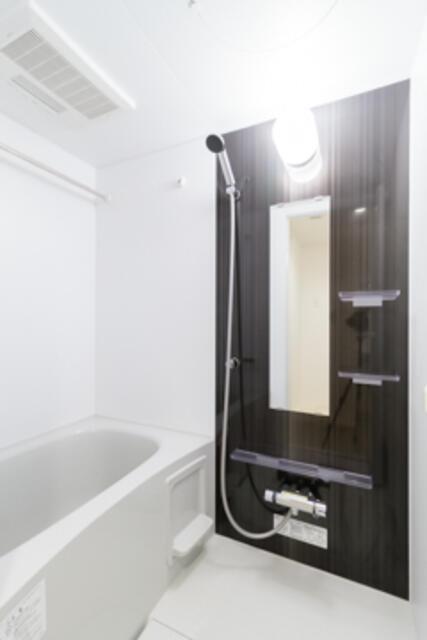 バス・シャワールーム　※写真は同タイプ住戸です。?