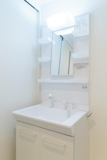 洗面設備　※写真は同タイプ住戸です。?