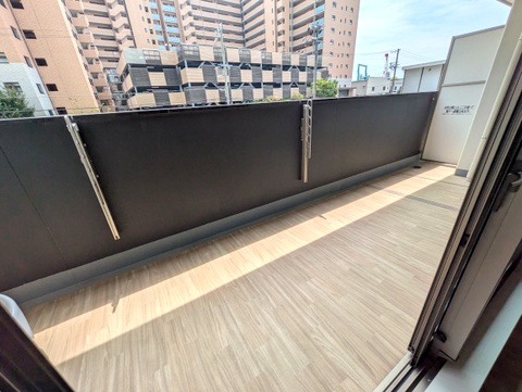 バルコニー　広く使えるバルコニー