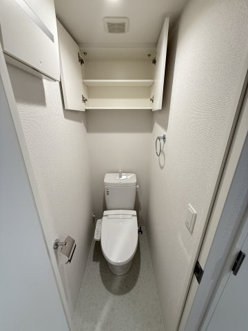 セレニテ谷町四丁目アリエのトイレ写真