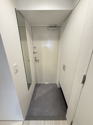 セレニテ谷町四丁目アリエの玄関写真