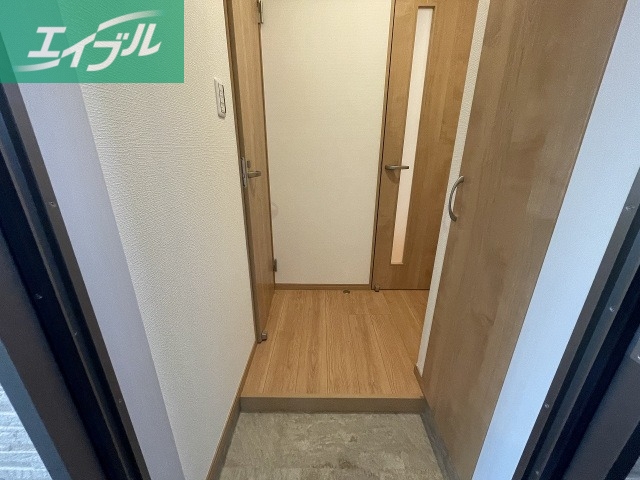 REGALEST 今の玄関写真