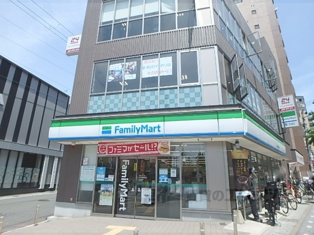 コンビニ　ファミリーマート山科区役所前店（コンビニ）まで500m