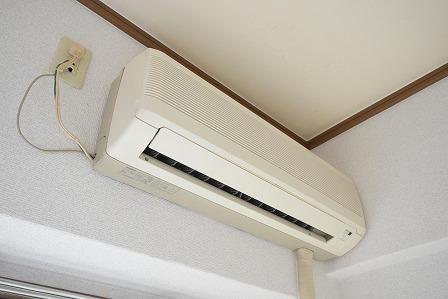 玄関　エアコン