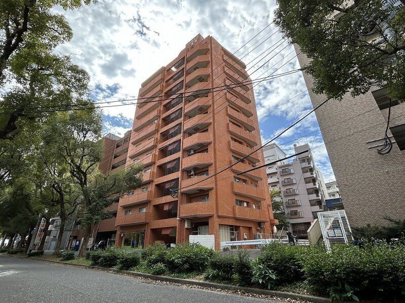 建物外観　現状優先とし写真は参照とする。