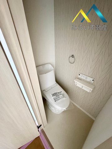トイレ　自社撮影写真　建築中