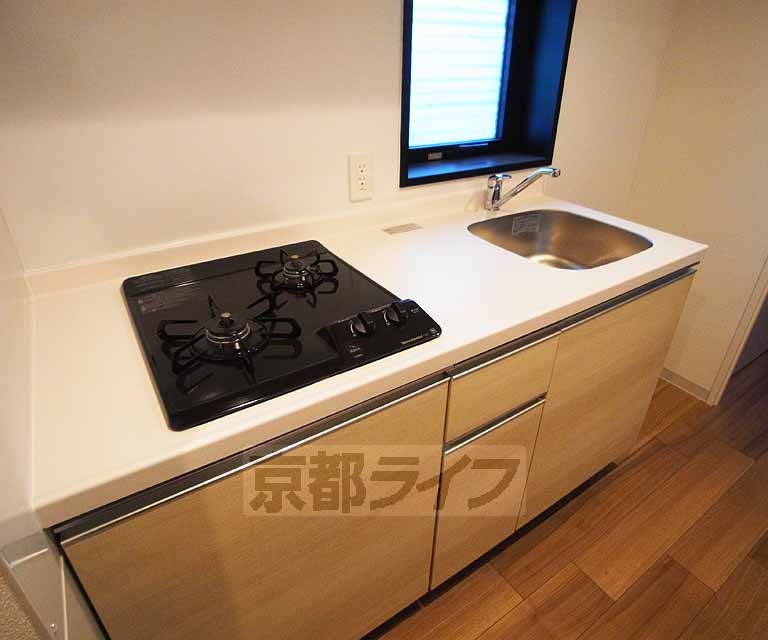 キッチン　２口コンロ付きのシステムキッチン