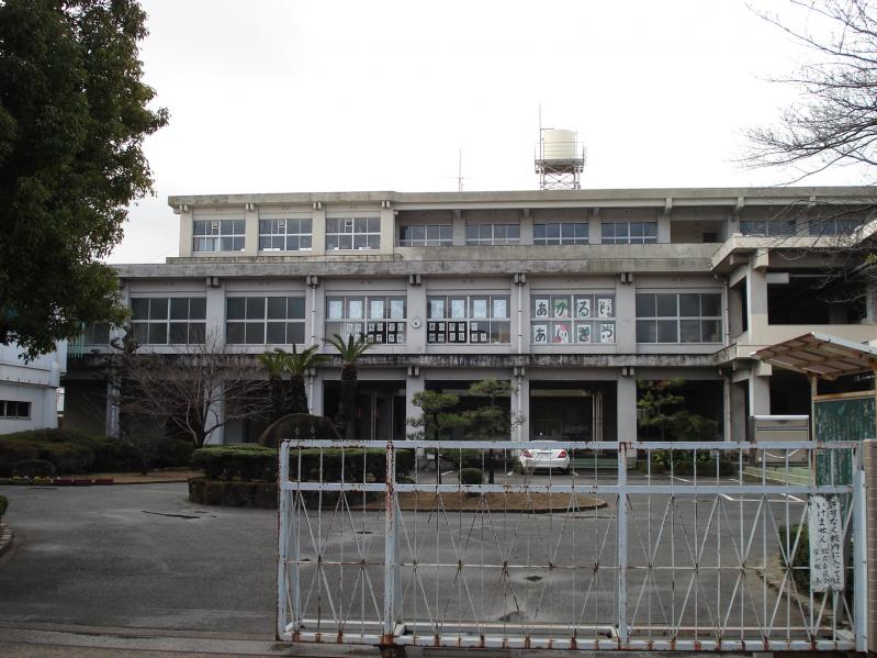 中学校　倉敷市立水島中学校（中学校）まで1076m
