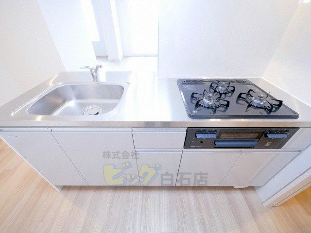 キッチン　人気の対面システムキッチンです♪
