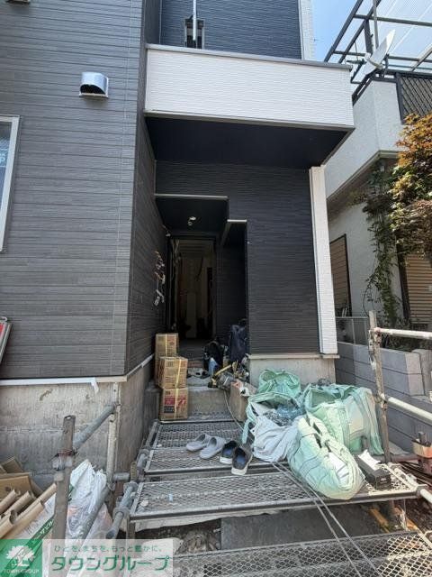 エントランス　駐車場
