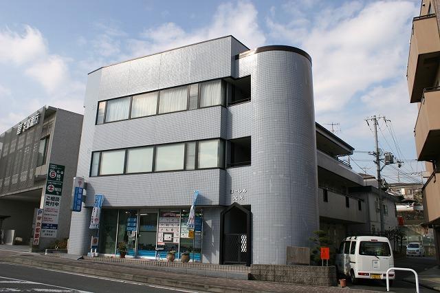 建物外観　落ち着いた雰囲気の外観です