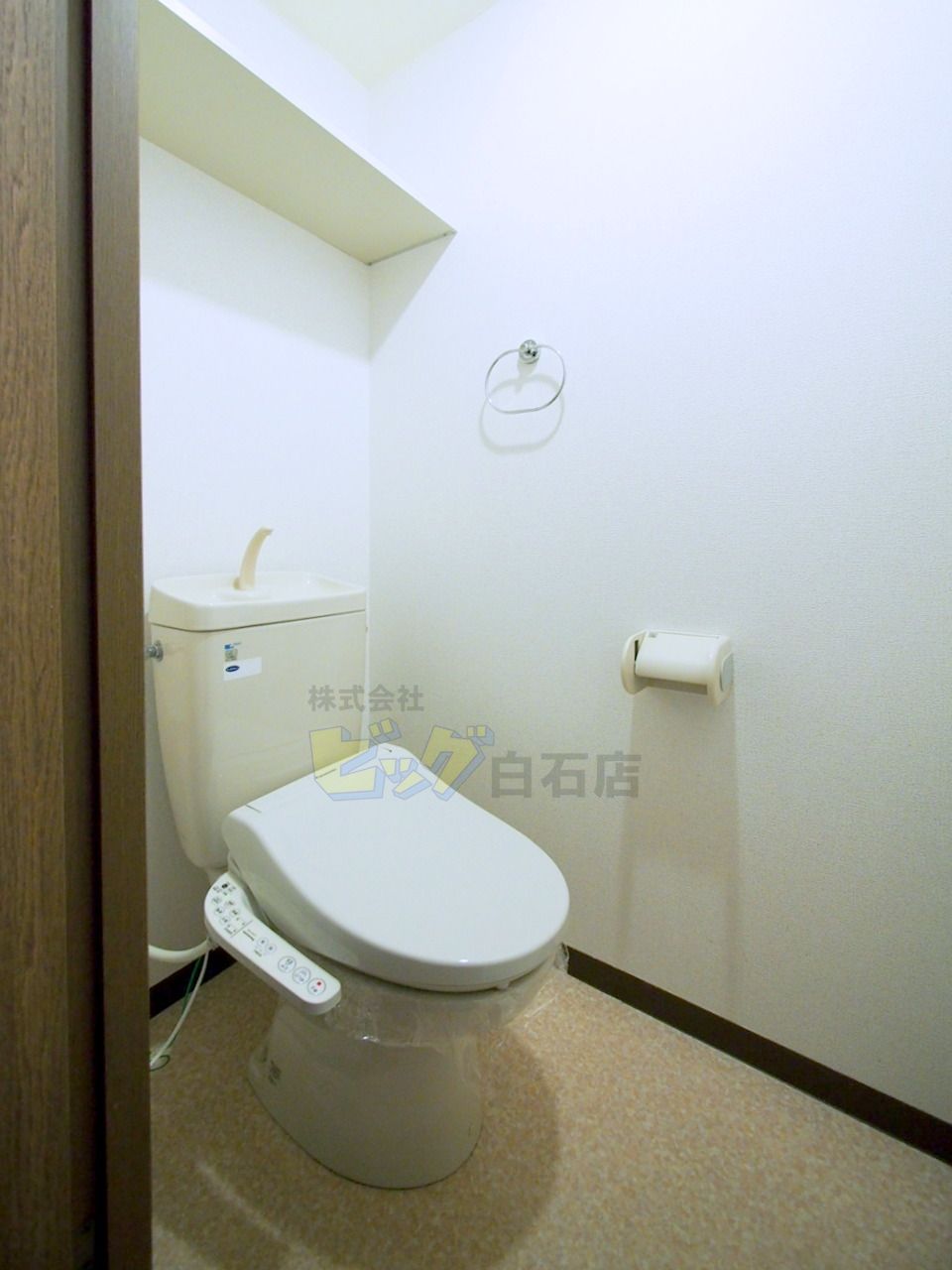 トイレ　ウォシュレット付きのトイレです♪