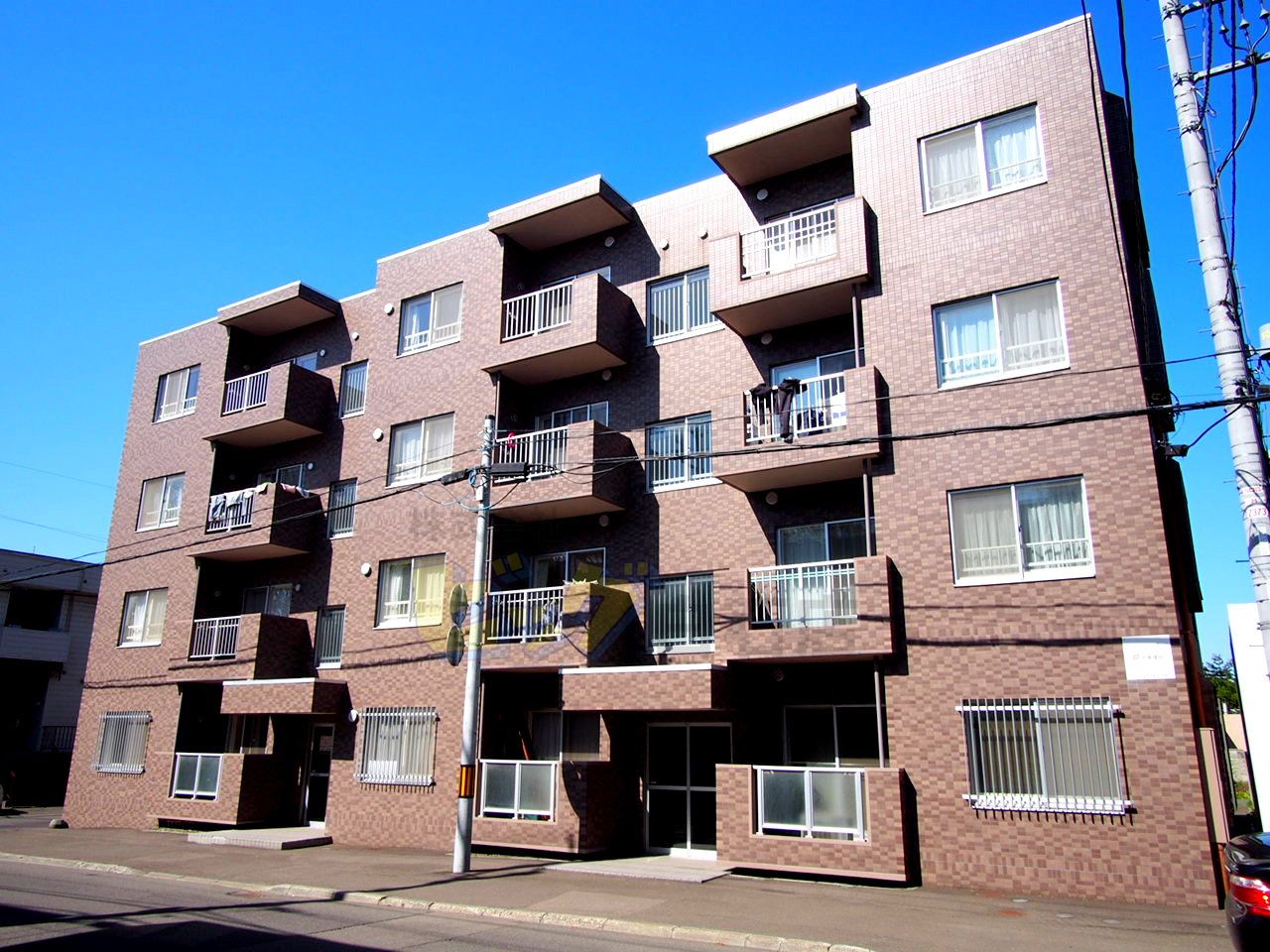 建物外観　Ｗｉ－Ｆｉ対応インターネット無料マンションです♪